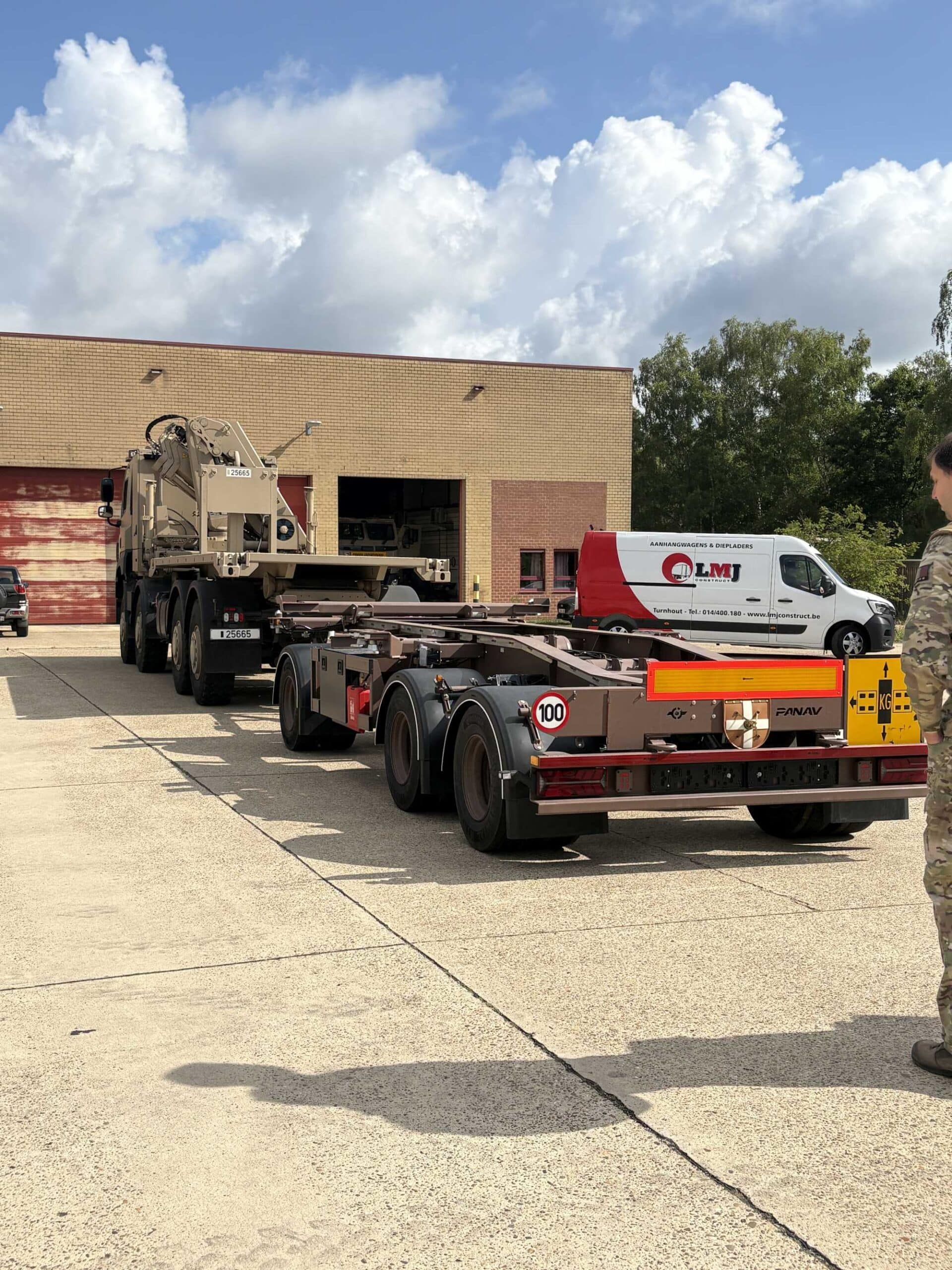 Panav Containeraanhangwagen Defensie Lmj Testdag